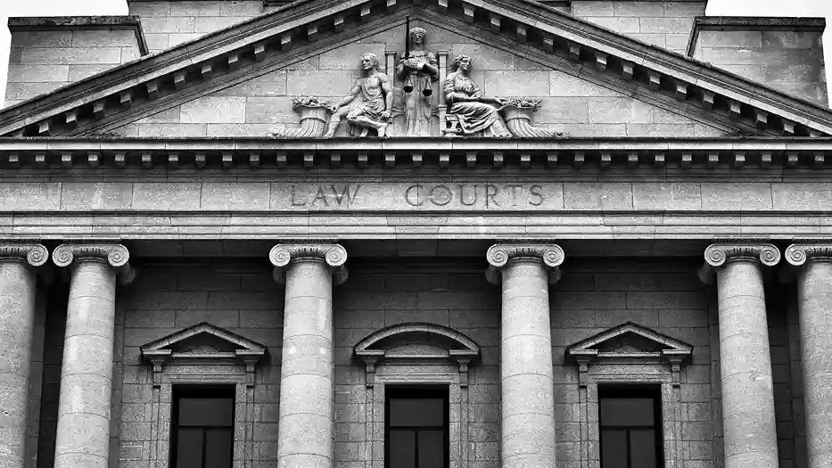 Av. Alparslan LEVENT - Karşıyaka Avukat - İzmir Avukat