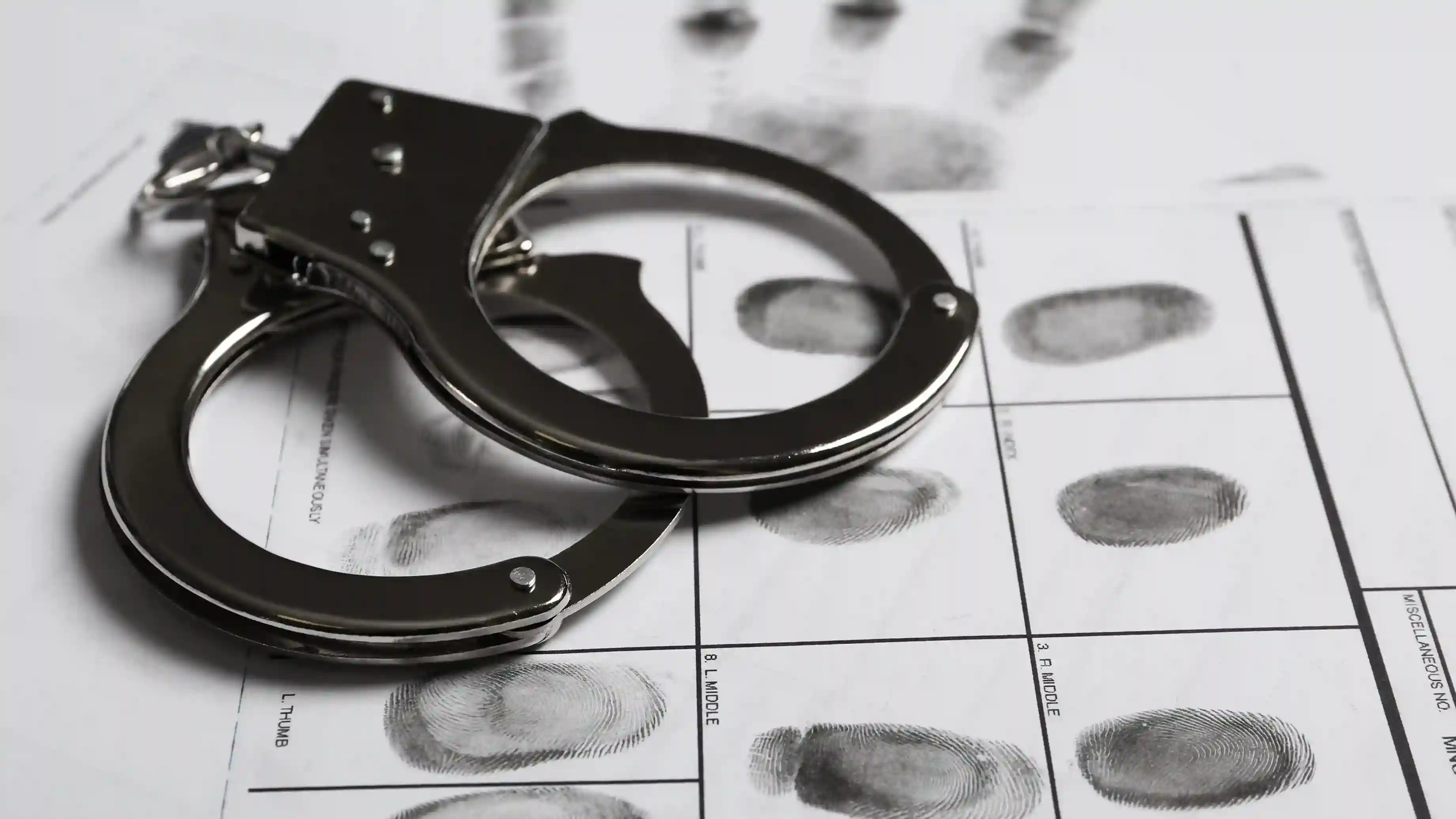 Av. Alparslan LEVENT - Karşıyaka Avukat - İzmir Avukat